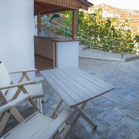 Marina Hotel Agios Kirykos  Luaran gambar