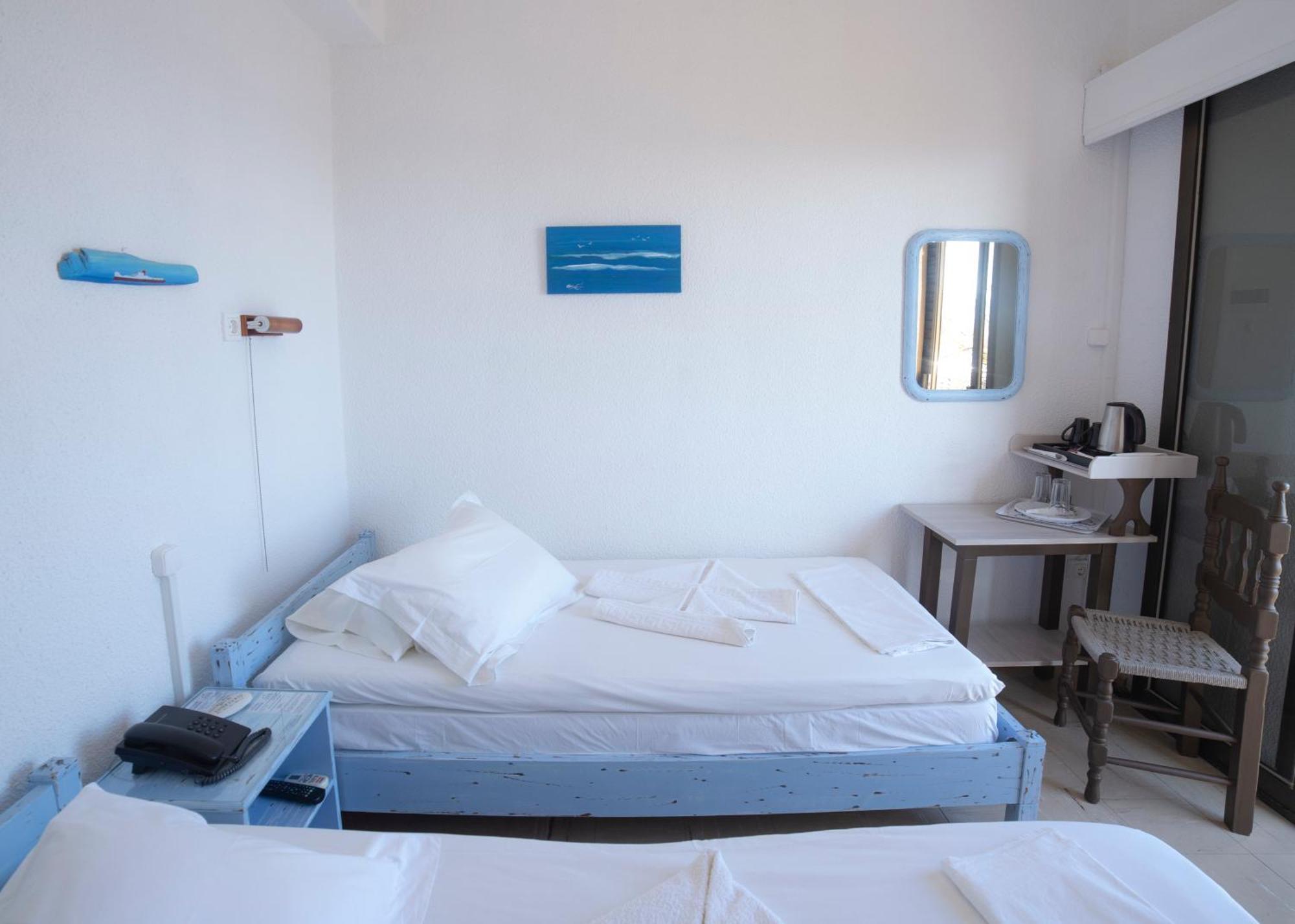 Marina Hotel Agios Kirykos  Luaran gambar