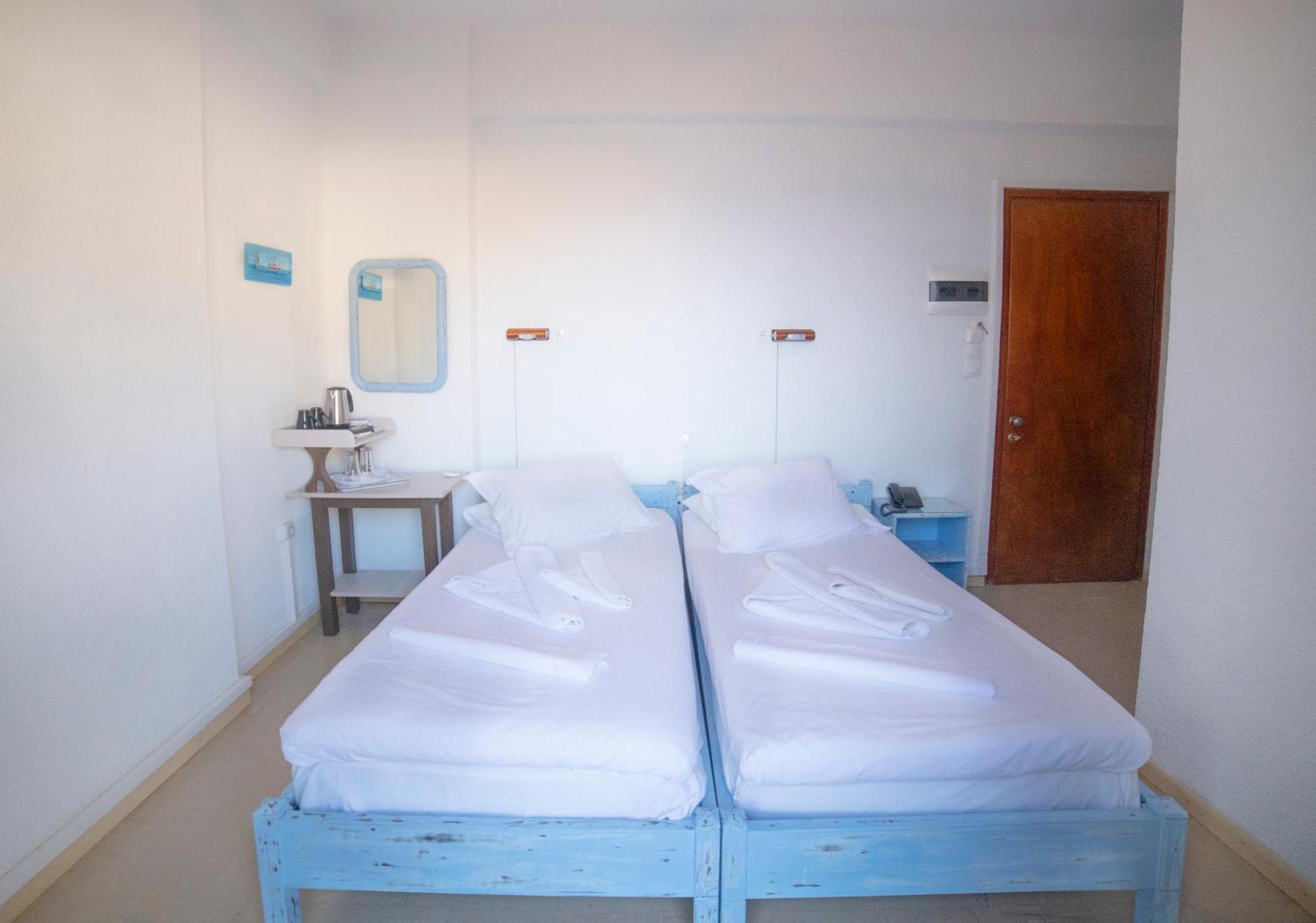 Marina Hotel Agios Kirykos  Luaran gambar