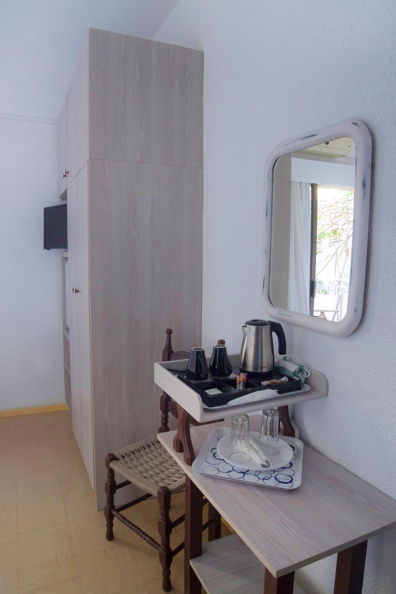 Marina Hotel Agios Kirykos  Luaran gambar
